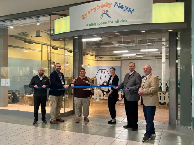 Everybody Plays opens inside mall